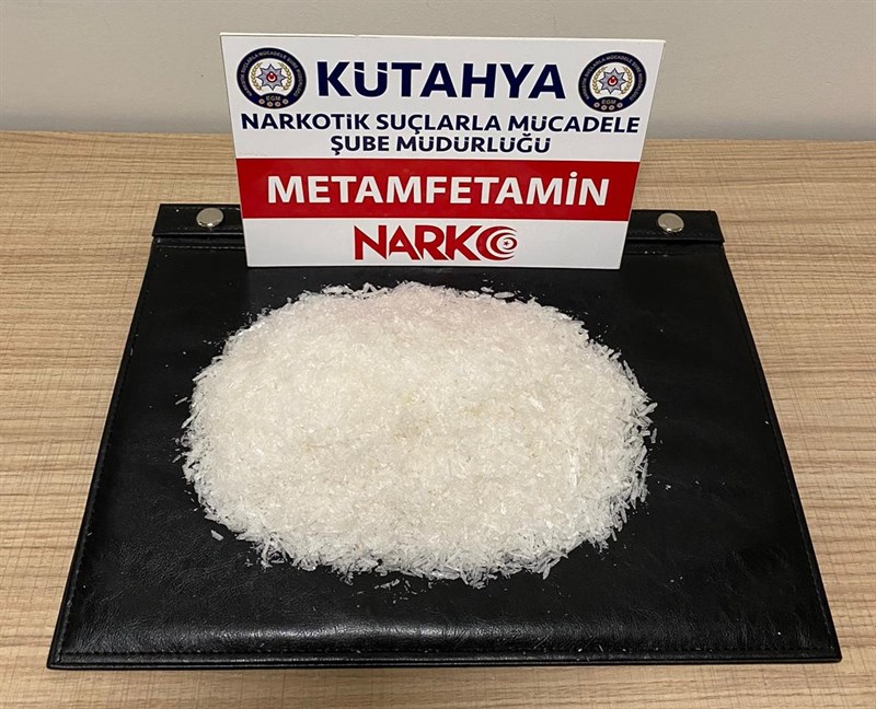 908,36 gr. metamfetamin 